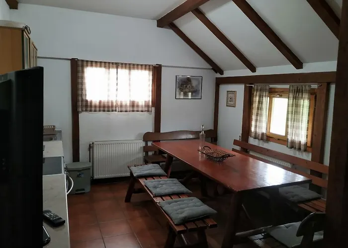 Planinska Kuca Nemanja Sljivovica (Zlatibor)